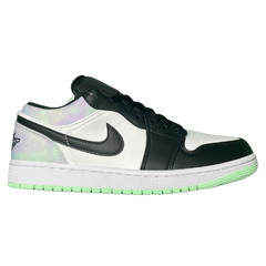 Nike Air Jordan 1 Low Sneakers / Trainers Black / White / Green