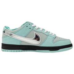 Concepts x Nike Dunk Low SB Sneakers / Trainers Baby Blue / Silver / Black
