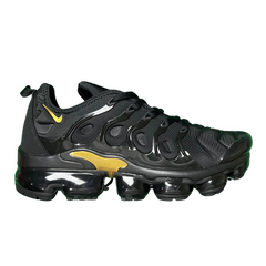 Nike Air Vapormax Plus Sneakers / Trainers Black / Gold