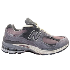 New Balance 2002R Trainers / Sneakers Purple / Pink / Beige / Cream