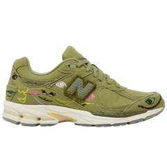 New Balance 2002R Sneakers / Trainers Green / White