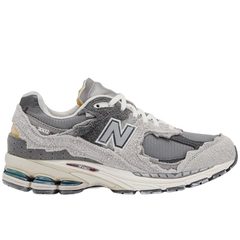 New Balance 2002R Sneakers / Trainers Gray / White