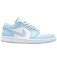 Nike Air Jordan 1 Low Sneakers / Trainers Baby Blue / White