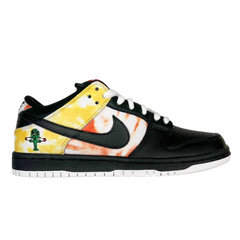 Nike SB Dunk Low Raygun Batik Sneakers / Trainers Black / Yellow / Red / White